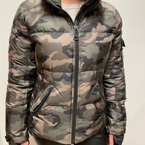 SAM. Camp Women’s Freestyle Puffer Jacket